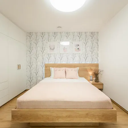 Gros Apartman Radece