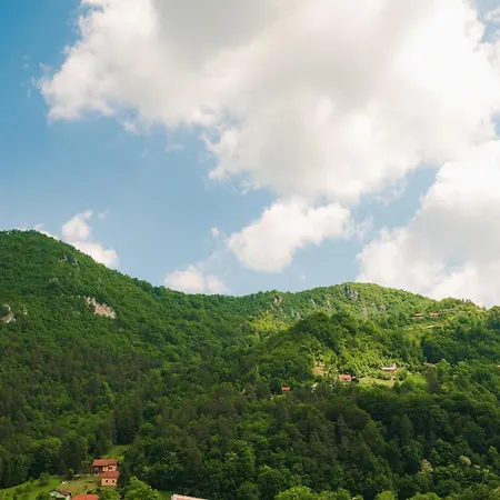 Gros Apartman Radece